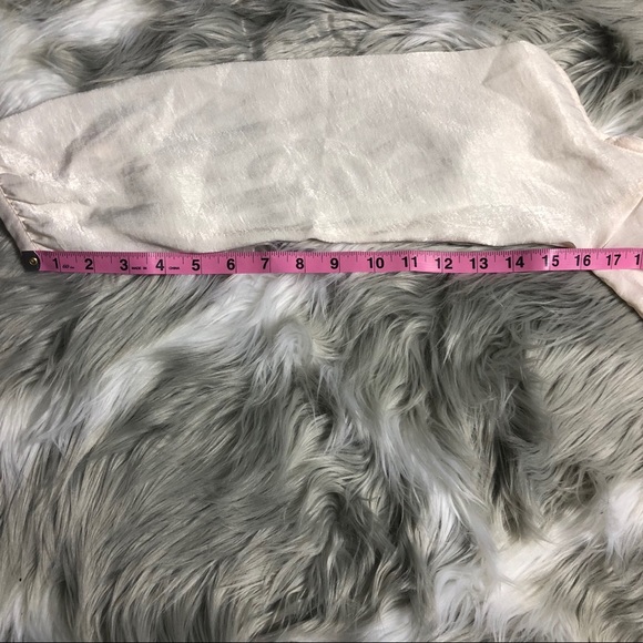 Harlow & Graham ivory could shoulder peplum blouse - Picture 7 of 7